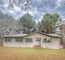 226 C R 217 in Oxford, MS - Building Photo