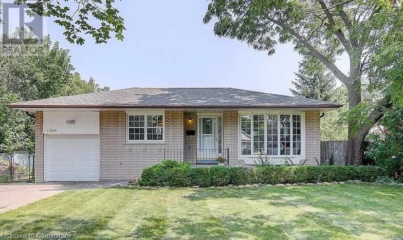 1269 Montclair Dr in Oakville, ON - Building Photo