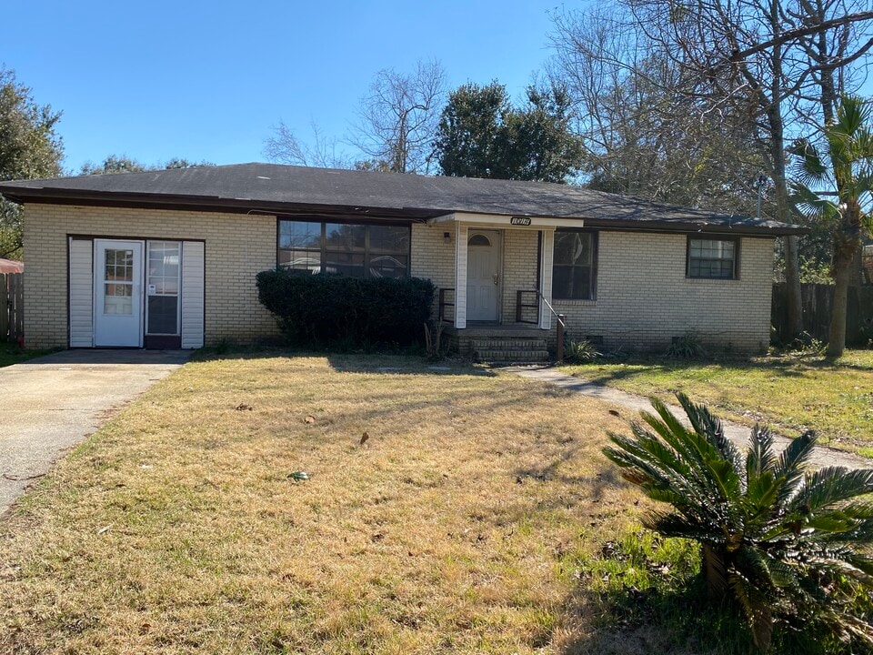 1014 Pennsylvania Dr in Pensacola, FL - Foto de edificio