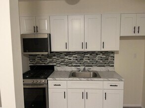 38 Douglas Ave in Yonkers, NY - Building Photo - Building Photo