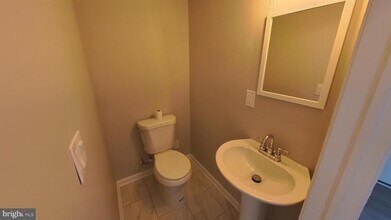 2050 Nike Dr in Waldorf, MD - Building Photo - Building Photo