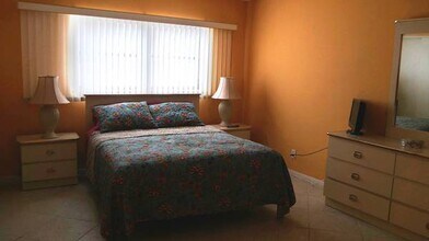 2300 NE 1st Ln-Unit -204 in Boynton Beach, FL - Building Photo - Building Photo