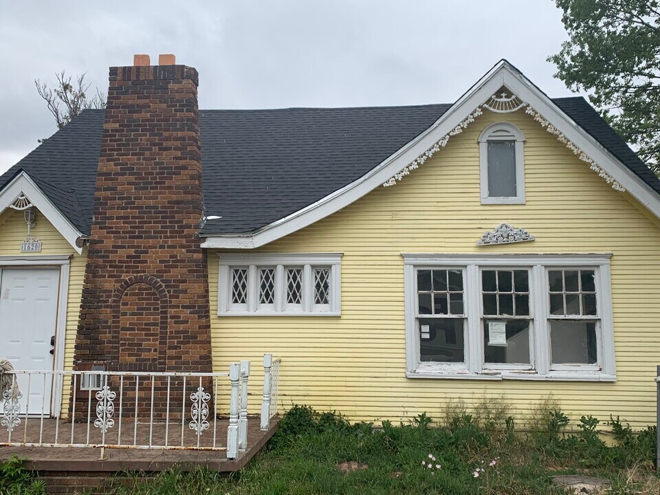 1620 S Hayden St in Amarillo, TX - Building Photo