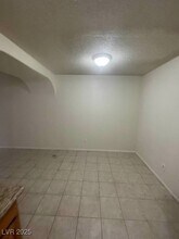 1608 N Torrey Pines Dr in Las Vegas, NV - Building Photo - Building Photo