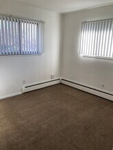22300 O'Connor St, Unit 8 in St. Clair Shores, MI - Foto de edificio - Building Photo