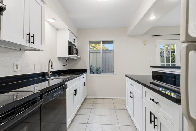 6422 Burgoyne Dr. in Houston, TX - Building Photo - Building Photo