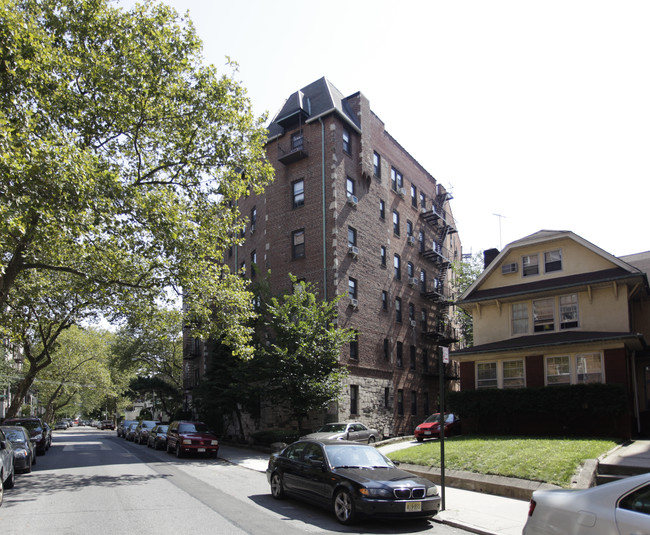 Alan Abby in Brooklyn, NY - Foto de edificio - Building Photo