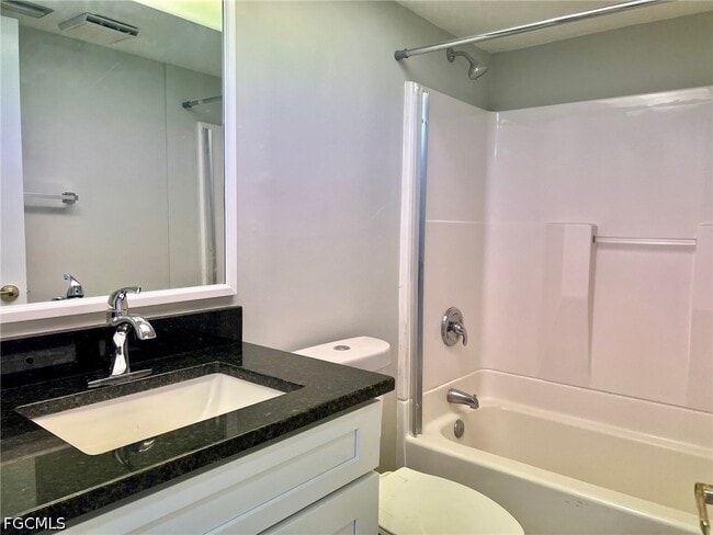 5024 Chiquita Blvd S in Cape Coral, FL - Building Photo - Building Photo