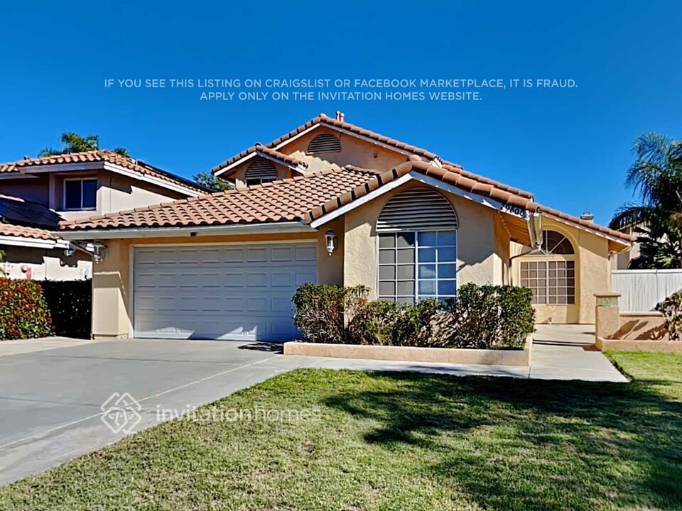 29800 Corte Cruzada in Menifee, CA - Building Photo