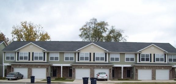 Oaks of Ann Arbor in Ann Arbor, MI - Building Photo