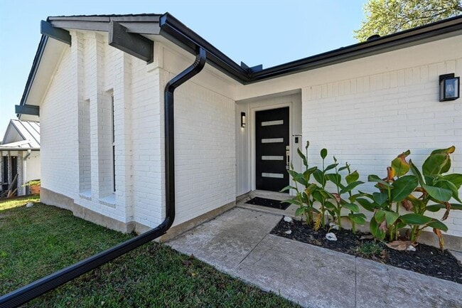 805 Huntingdon Pl in Austin, TX - Building Photo - Building Photo
