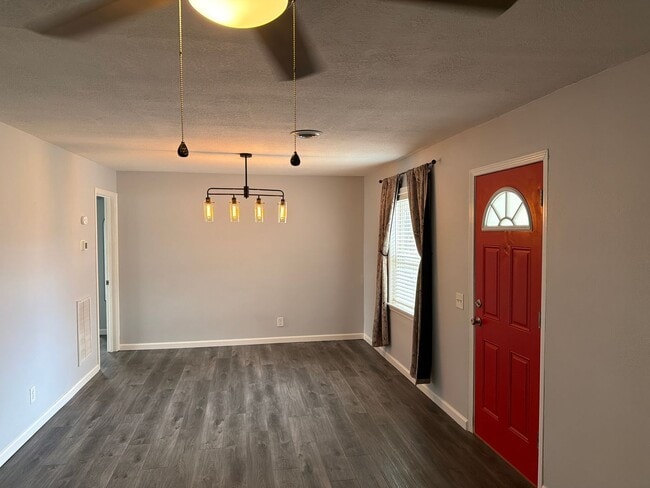 1420 E North St in Springfield, MO - Building Photo - Building Photo