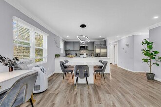 1000 Parkwood Ave in Charlotte, NC - Building Photo - Building Photo