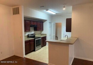 3631 Kirkpatrick Cir, Unit 6 in Jacksonville, FL - Building Photo - Building Photo