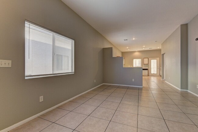 1635 Marion Bennet Dr in Las Vegas, NV - Building Photo - Building Photo
