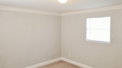 2176 Highland Ave in Ft. Myers, FL - Building Photo - Building Photo