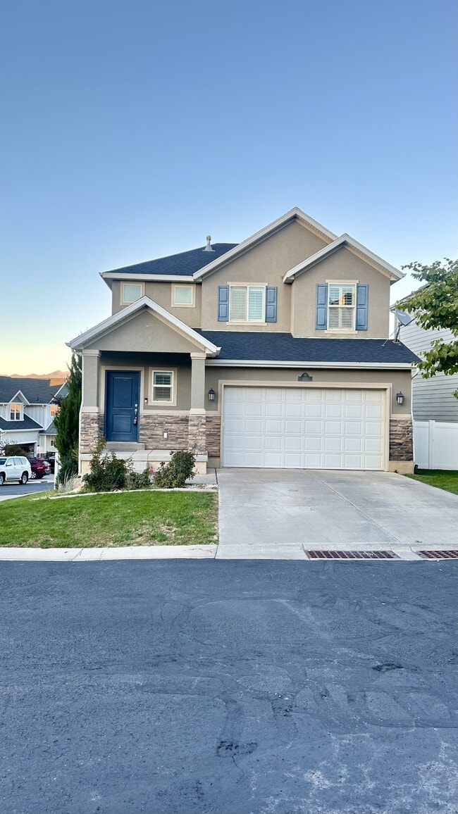 property at 169 E Ridgeline Wy