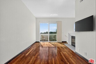 1653 Micheltorena St in Los Angeles, CA - Building Photo - Building Photo