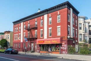 703 Rogers Ave in Brooklyn, NY - Building Photo