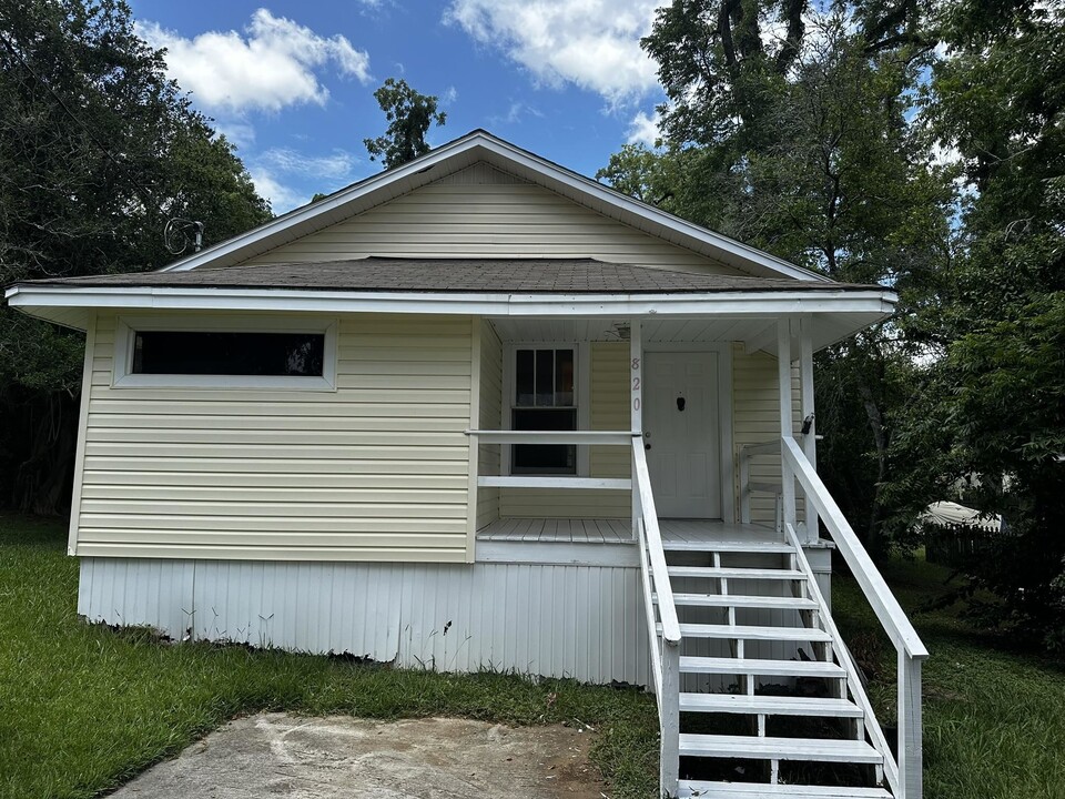 820 W Georgia St in Tallahassee, FL - Building Photo