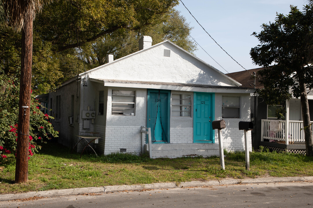 121 W 6th St in Lakeland, FL - Building Photo