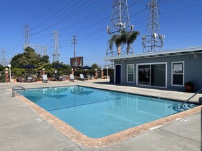 Garden West Estates (55+ Senior) in Gardena, CA - Building Photo - Building Photo