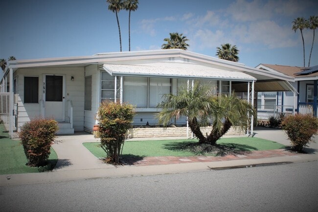 751 San Ignacio Dr in Hemet, CA - Building Photo - Building Photo