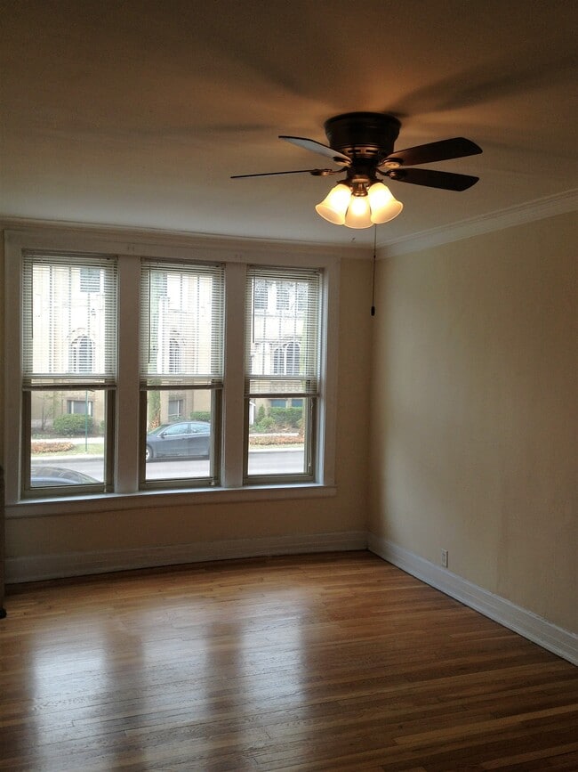 322-330 W Washington Blvd in Oak Park, IL - Foto de edificio - Building Photo