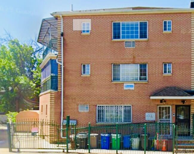 89-08 S Conduit Ave