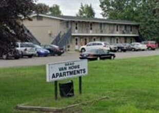 5656 Howe Rd in Wayne, MI - Building Photo - Building Photo