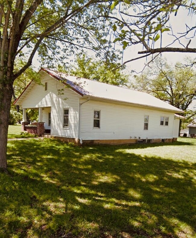 property at 803 Vienna Rolla Rd