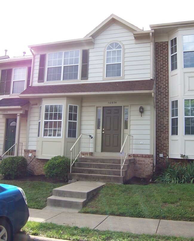 10934 Mission Ridge Dr in Manassas, VA - Foto de edificio - Building Photo