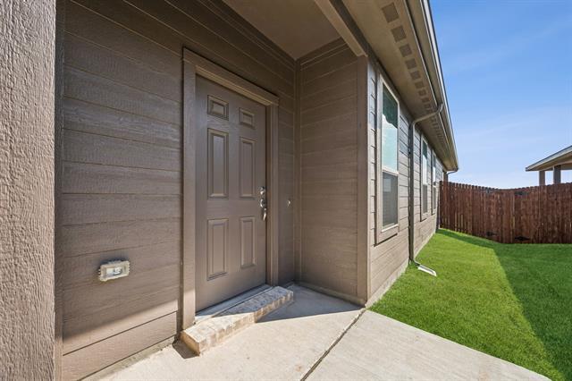 1701 Teton River Dr in Blue Ridge, TX - Foto de edificio - Building Photo