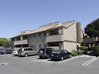 The Drake and Anderson Court in Davis, CA - Building Photo - Building Photo