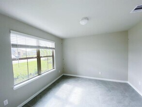 9219 Downing St in Richmond, TX - Foto de edificio - Building Photo