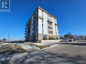 101 Golden Eagle Rd in Waterloo, ON - Building Photo - Building Photo