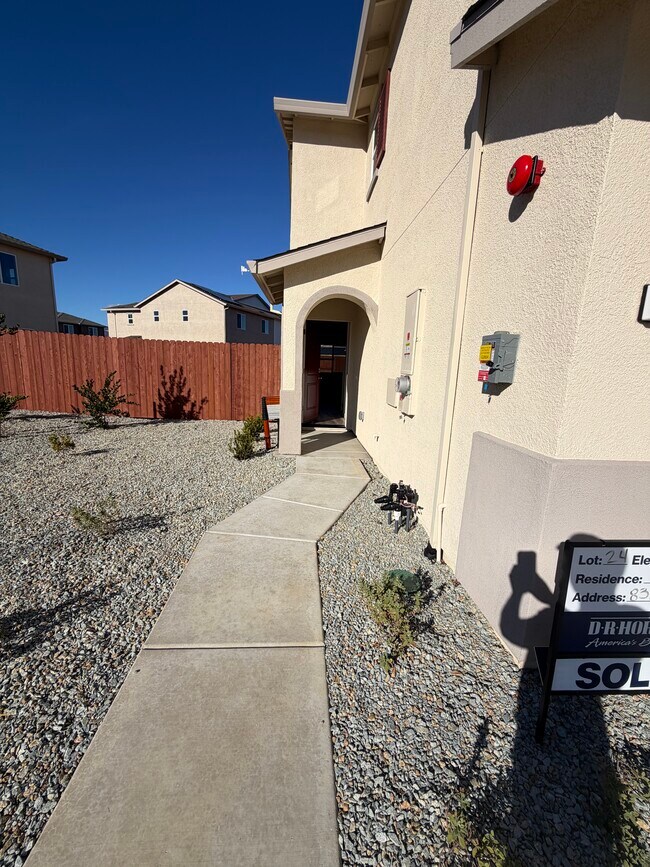 831 Congaree Ln in Redding, CA - Building Photo - Building Photo