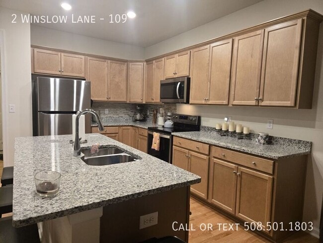 2 Winslow Ln in Grafton, MA - Foto de edificio - Building Photo