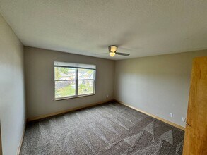 100 Silo Pl in Manhattan, KS - Building Photo - Building Photo