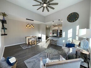 5 W River Styx Rd in Hopatcong, NJ - Foto de edificio - Building Photo