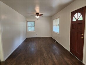 6279 Susan Ln in Atlanta, GA - Building Photo - Building Photo