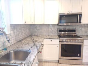 241 Woodcrest Rd in Ocean Township, NJ - Building Photo - Building Photo