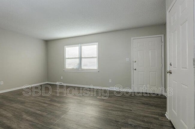 16104 Slater Ave in Belton, MO - Building Photo - Building Photo