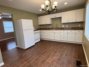 1005 Stanley Ave in Pontiac, MI - Building Photo - Building Photo