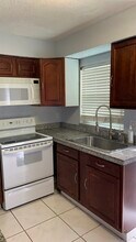 2138 19th Ave SW in Largo, FL - Foto de edificio - Building Photo