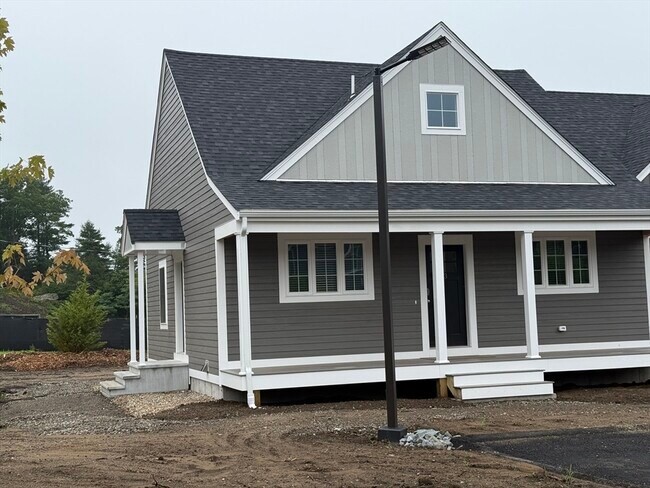 13 Glacier Path in Middleboro, MA - Building Photo - Building Photo