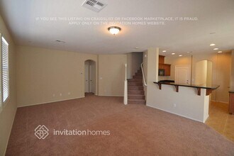 8117 RedBud Vine St in North Las Vegas, NV - Building Photo - Building Photo