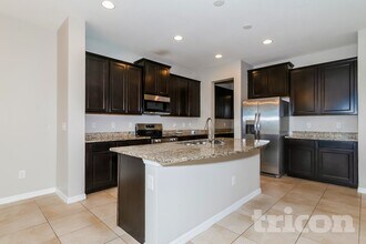 6411 Devesta Lp in Palmetto, FL - Foto de edificio - Building Photo