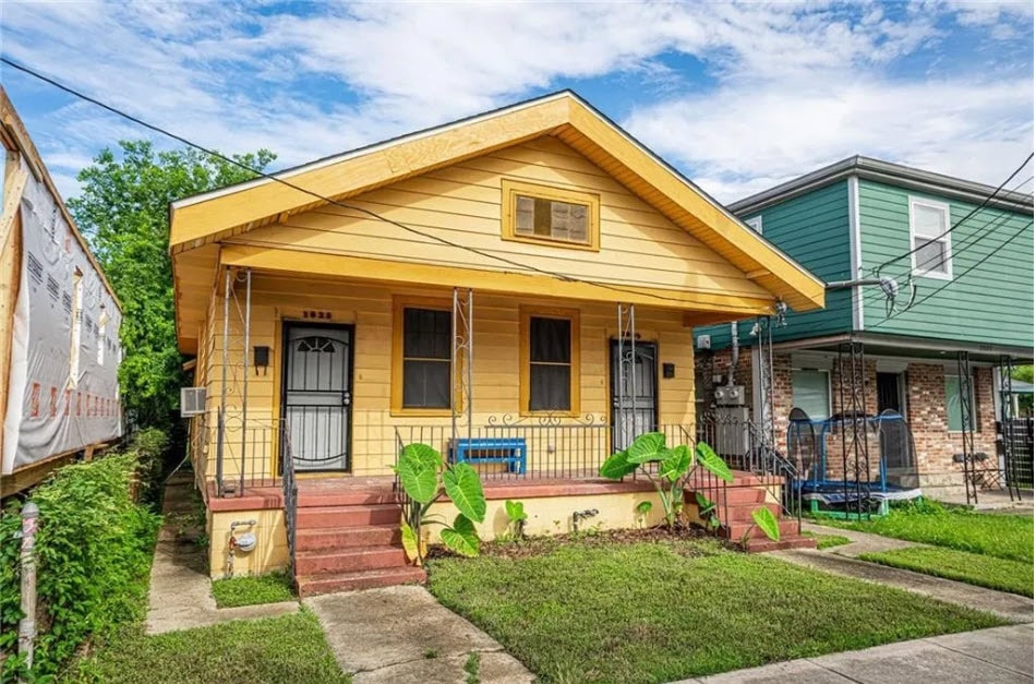 1823 Clouet St in New Orleans, LA - Foto de edificio