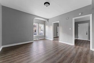 212 W 8th Ave in Oshkosh, WI - Building Photo - Building Photo